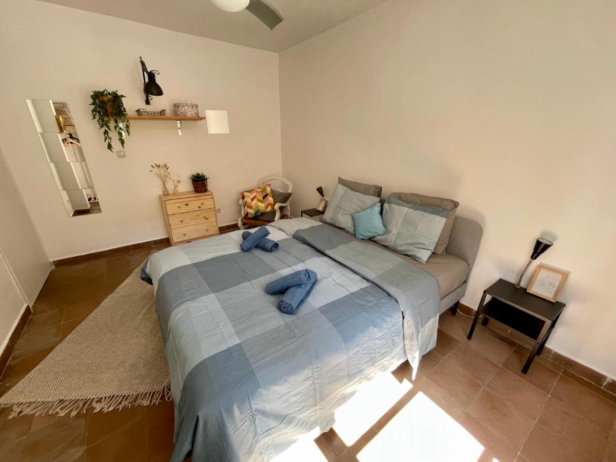 Moderno En Centro-malaga Con Balcon * Málaga