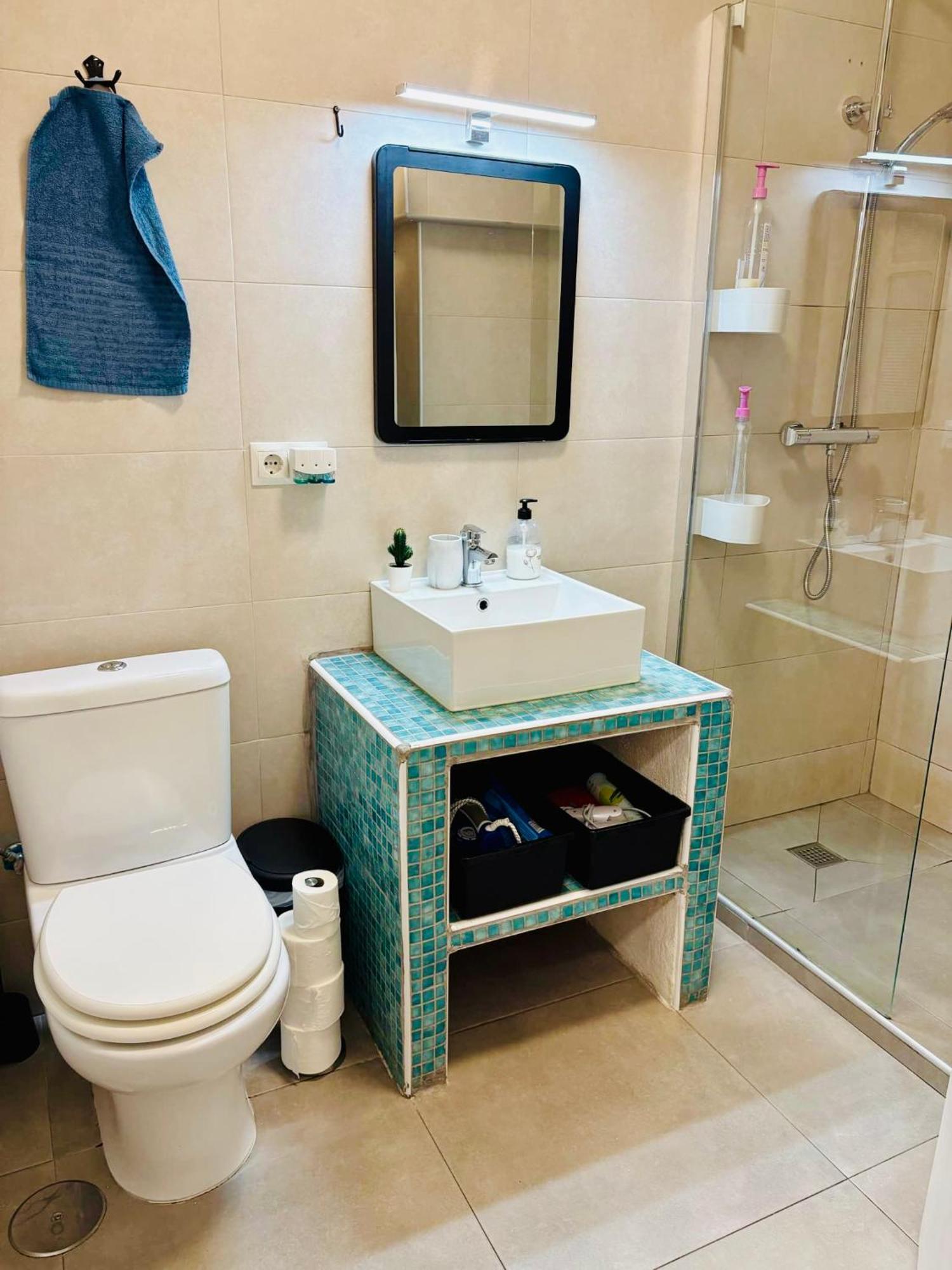 Moderno En Centro-malaga Con Balcon *