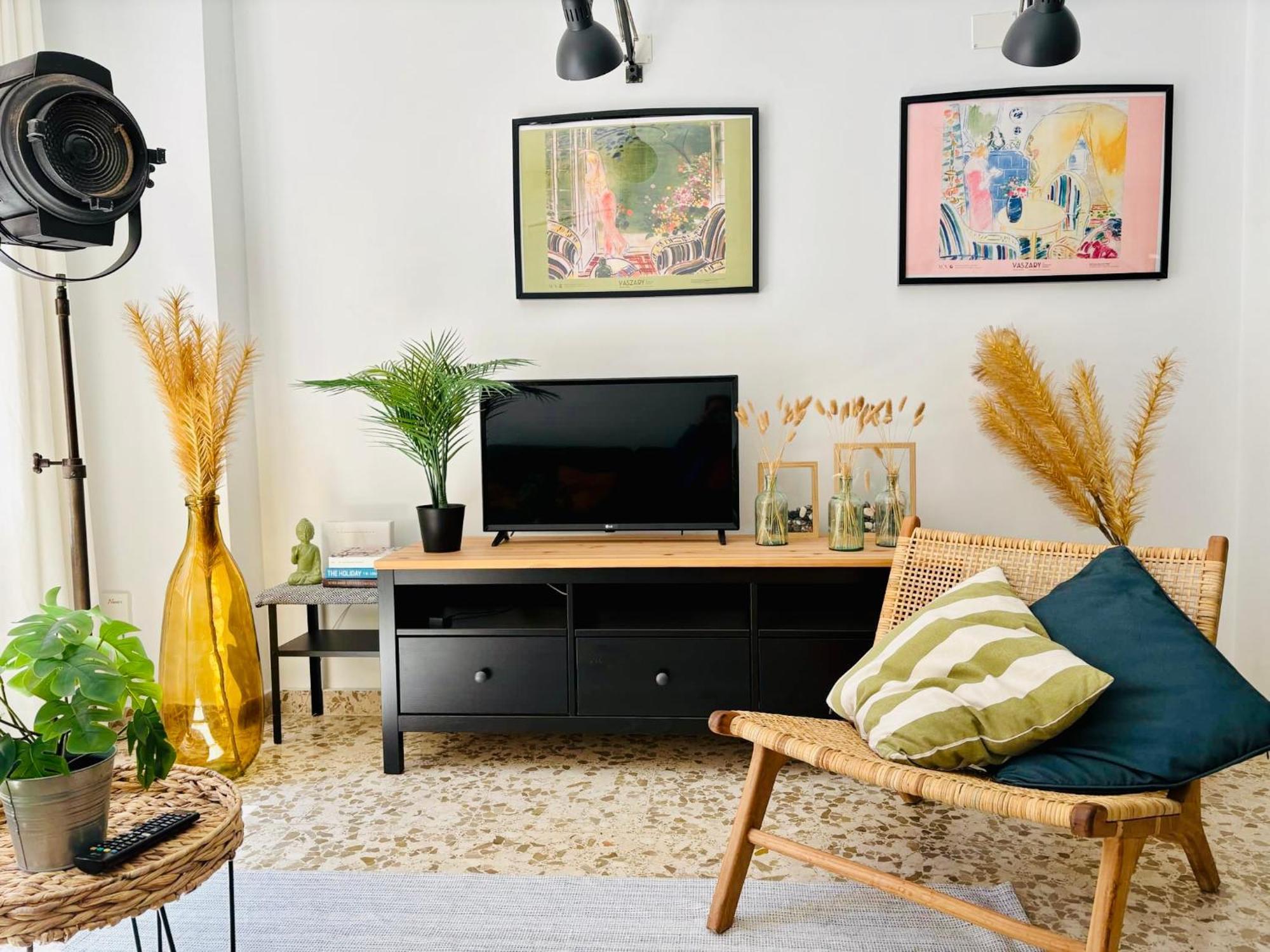 Moderno En Centro-malaga Con Balcon * Malaga