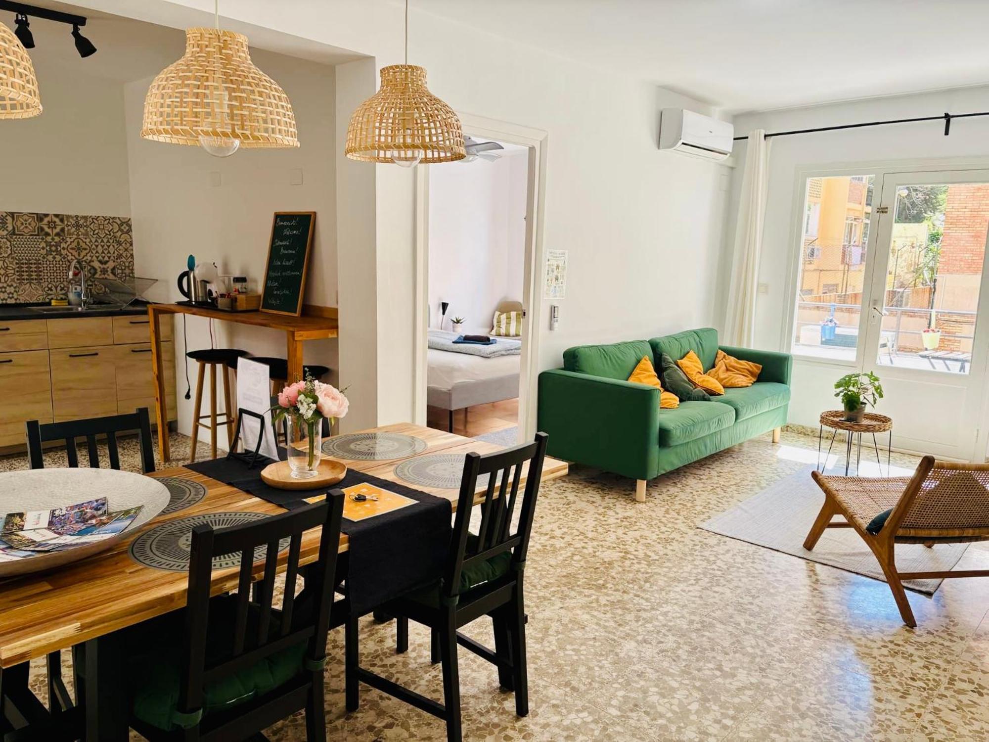 Moderno En Centro-malaga Con Balcon Malaga